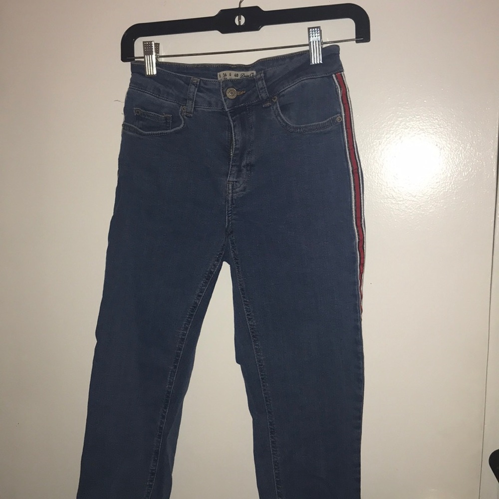 Red stripe jeans!